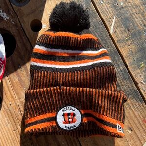 New Era Cincinnati Bengals  100th Anniversary Knit Pom Hat OSFM Used